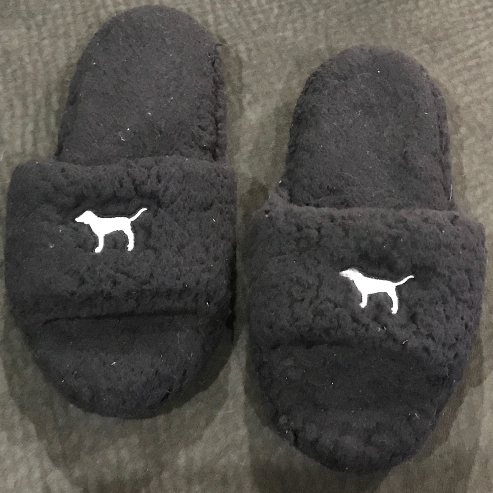 Victoria’s Secret PINK slippers